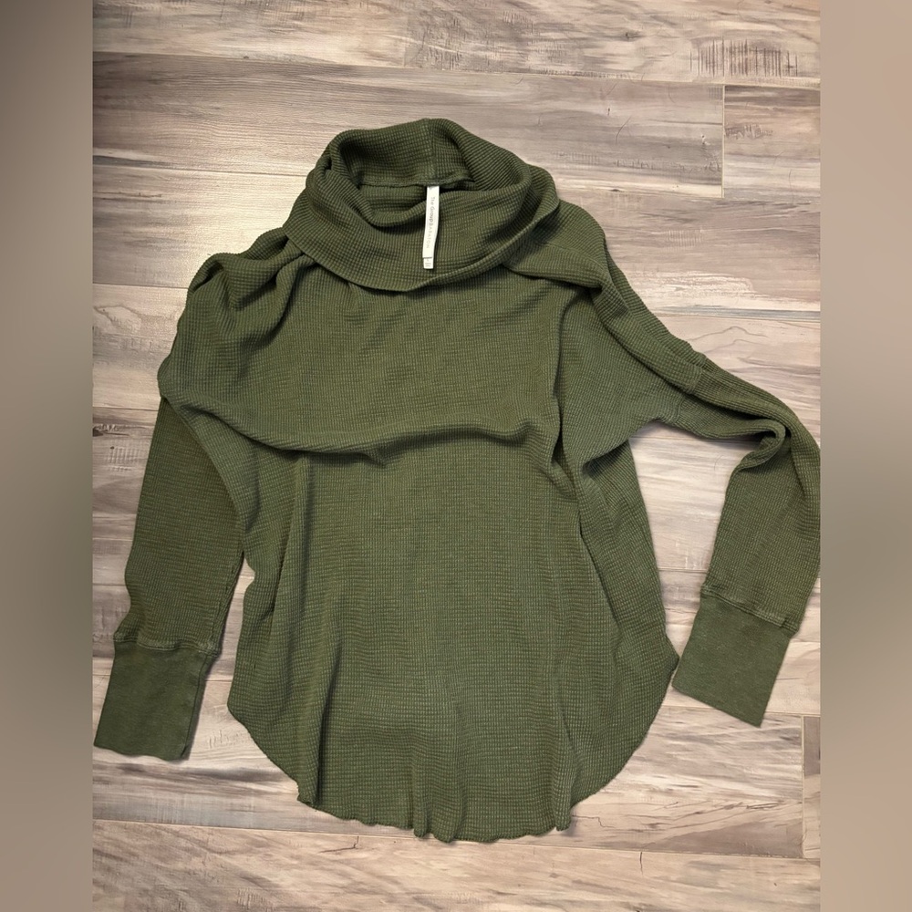 Olive Green aritzia babaton